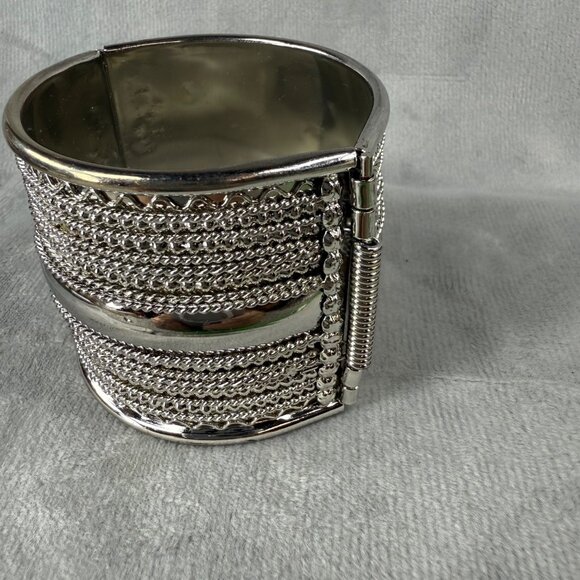 Wide Silver-Tone Hinged Cuff Bracelet Textured Chain Detail Women Boho Gypsy - Picture 4 of 16